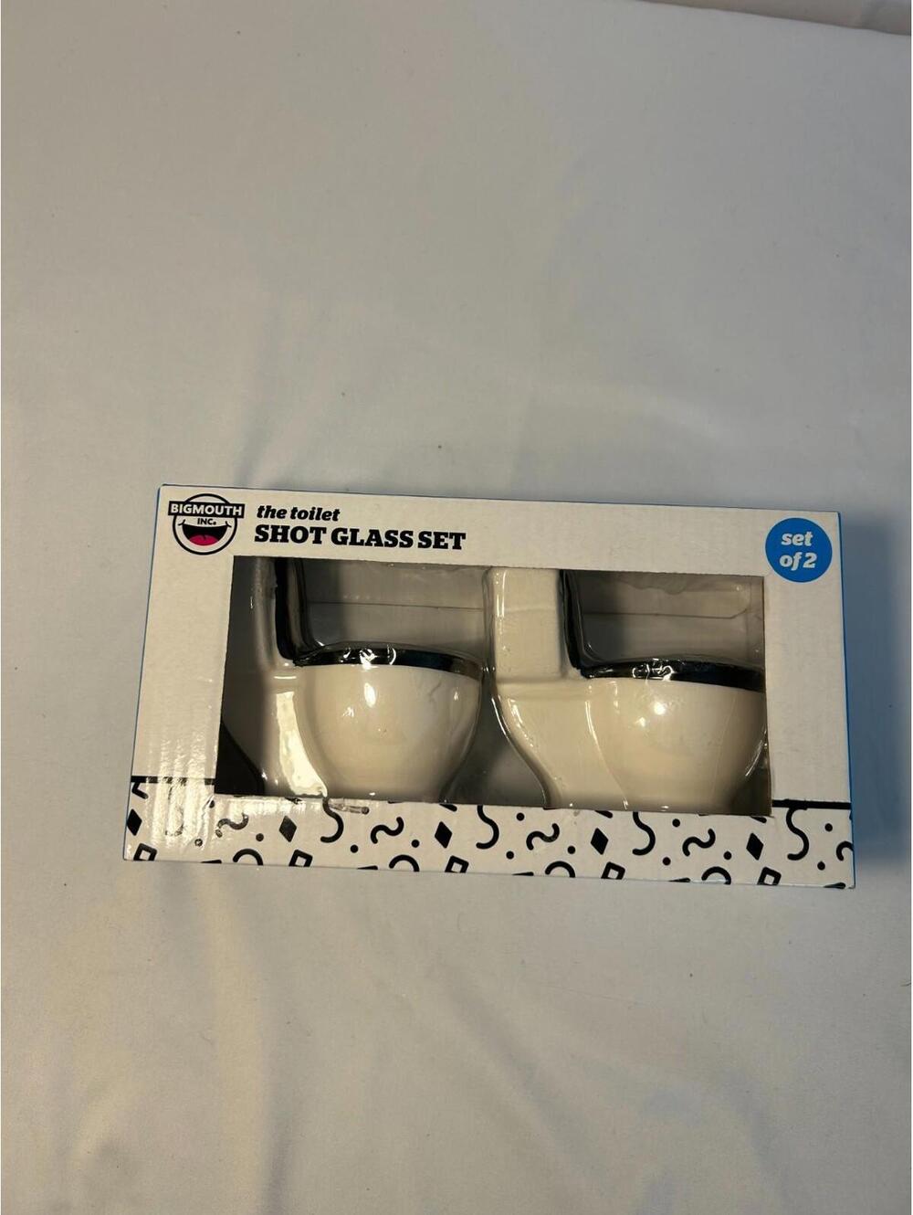 NIB BIGMOUTH Set of 2 1.5 Oz The Potty Toilet Shot Glasses